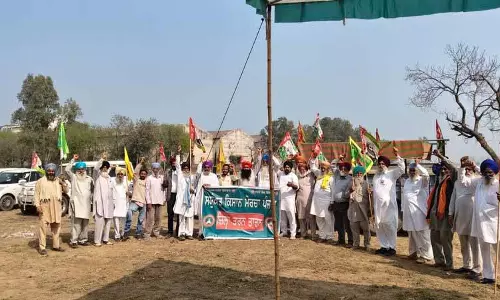Sharon Sugar Mill में किसानों का विरोध प्रदर्शन दूसरे दिन भी जारी
