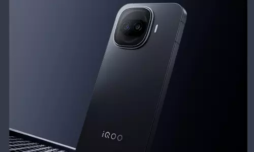 iQOO 15R आज हो रहा भारत में लॉन्च, 50MP कैमरा के साथ 7600mAh बैटरी से होगा लैस