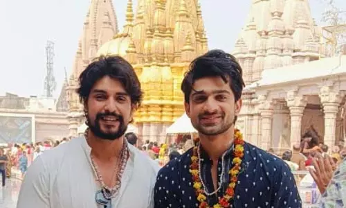 उड़ारियां के सेट से शुरू हुई Ankit और अभिषेक की दोस्ती, साथ किए आठवें ज्योतिर्लिंग के दर्शन उड़ारियां के सेट से शुरू हुई Ankit और अभिषेक की दोस्ती, साथ किए आठवें ज्योतिर्लिंग के दर्शन