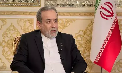 Iran के मंत्री ने कहा, अमेरिका के साथ युद्ध या शांति के लिए तैयार
