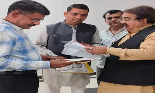 Satna: चेंबर प्रतिनिधियों ने सड़क सुधार को लेकर ज्ञापन सौंपा