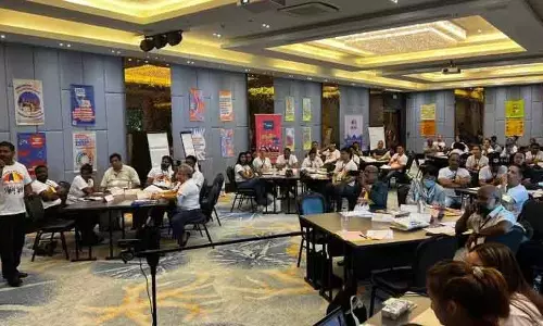 Iran स्थिति पर भारतीय माइग्रेंट्स के परिवारों में चिंता बढ़ी Iran स्थिति पर भारतीय माइग्रेंट्स के परिवारों में चिंता बढ़ी