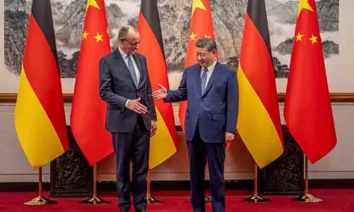 जर्मन चांसलर मर्ज़ ने China से बेहतर क्वालिटी इंपोर्ट का वादा हासिल किया जर्मन चांसलर मर्ज़ ने China से बेहतर क्वालिटी इंपोर्ट का वादा हासिल किया