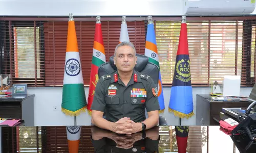 NCC के महानिदेशक लेफ्टिनेंट जनरल वीरेंद्र वत्स तीन दिवसीय आधिकारिक दौरे पर केरल पहुंचे NCC के महानिदेशक लेफ्टिनेंट जनरल वीरेंद्र वत्स तीन दिवसीय आधिकारिक दौरे पर केरल पहुंचे