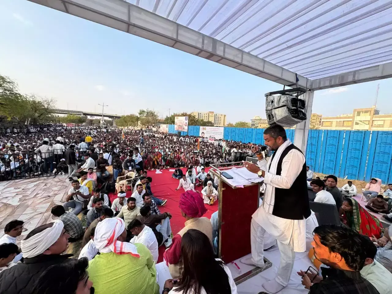 Jaipur: आरक्षण को लेकर सड़कों पर उतरा समाज