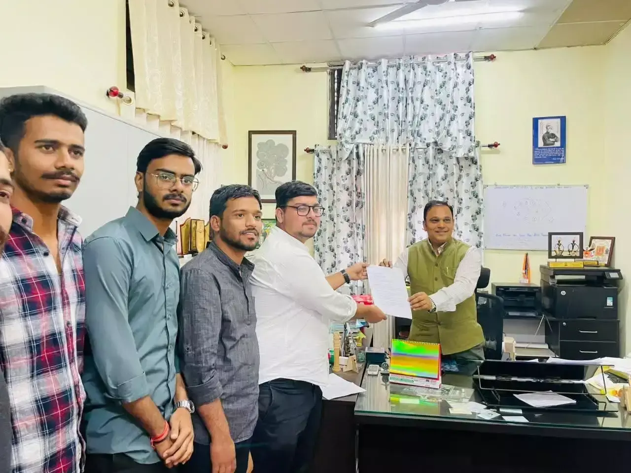 Anuppur: निःशुल्क प्रशिक्षण को लेकर ज्ञापन, इंगांराजविवि में नई पहल की मांग