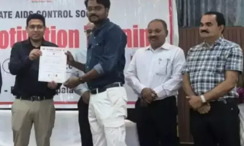Anuppur: कलेक्टर ने किया रक्तदान अभियान का समर्थन Anuppur: कलेक्टर ने किया रक्तदान अभियान का समर्थन