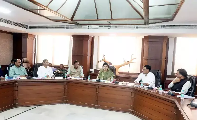 Bhopal: घुमंतु समुदाय के लिए नई प्रतिबद्धता, कल्याणकारी योजनाओं पर जोर Bhopal: घुमंतु समुदाय के लिए नई प्रतिबद्धता, कल्याणकारी योजनाओं पर जोर
