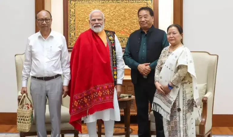 Manipur के CM ने PM से मुलाकात की, शांति और विकास पर खास ध्यान देने की मांग Manipur के CM ने PM से मुलाकात की, शांति और विकास पर खास ध्यान देने की मांग