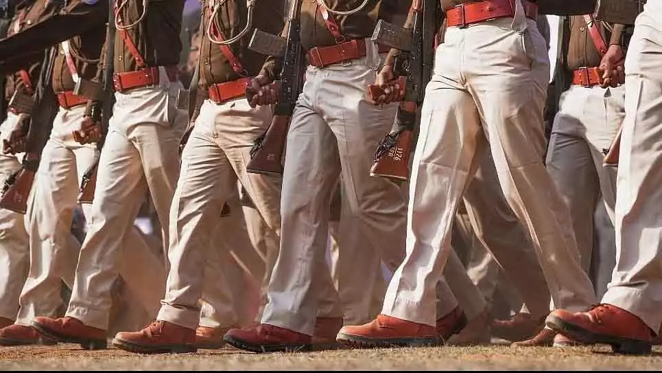 Indore : डीजीपी कैलाश मकवाना ने कहा कि 22,500 नए पुलिसकर्मी भर्ती होंगे Indore : डीजीपी कैलाश मकवाना ने कहा कि 22,500 नए पुलिसकर्मी भर्ती होंगे