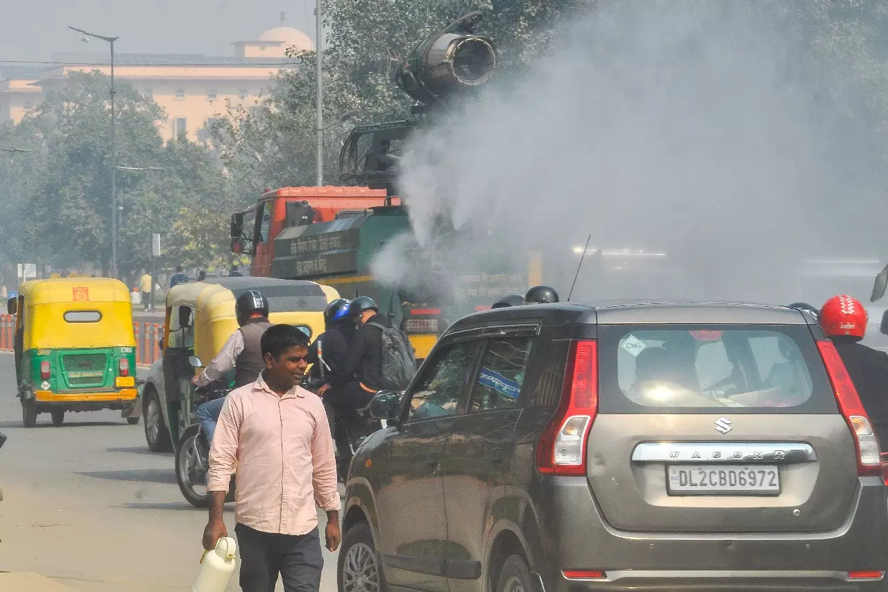 Delhi में हवा की क्वालिटी खराब बनी हुई है, तापमान असामान्य रूप से बढ़ रहा Delhi में हवा की क्वालिटी खराब बनी हुई है, तापमान असामान्य रूप से बढ़ रहा