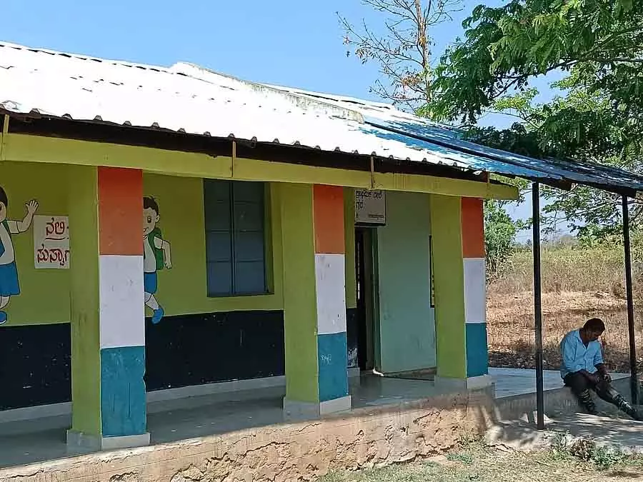 खराब हेल्थ असर की चिंता: Parents बच्चों को स्कूल नहीं भेज रहे खराब हेल्थ असर की चिंता: Parents बच्चों को स्कूल नहीं भेज रहे