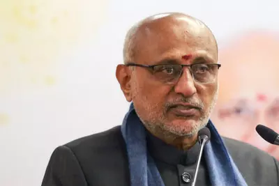जम्मू-कश्मीर के दो दिवसीय दौरे पर उपराष्ट्रपति सीपी राधाकृष्णन, सुरक्षा के कड़े इंतजाम जम्मू-कश्मीर के दो दिवसीय दौरे पर उपराष्ट्रपति सीपी राधाकृष्णन, सुरक्षा के कड़े इंतजाम