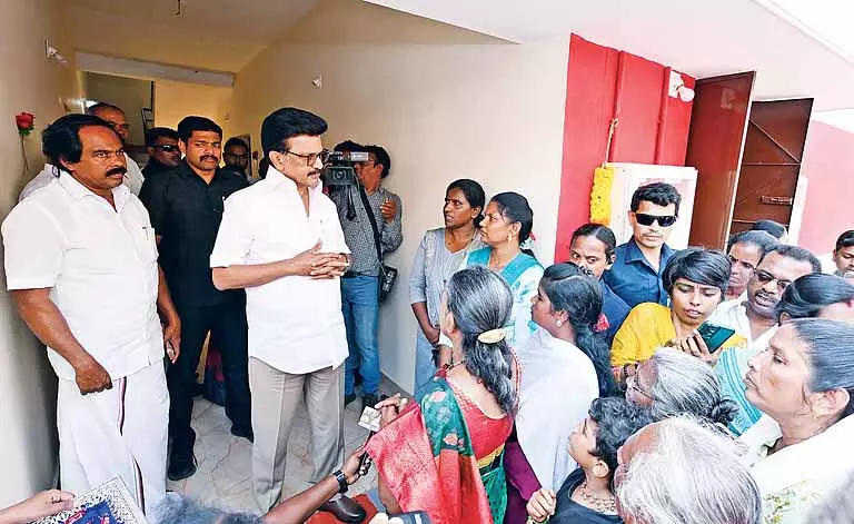 CM Stalin ने श्रीलंकाई तमिलों को नागरिकता देने का वादा किया, घरों का उद्घाटन किया CM Stalin ने श्रीलंकाई तमिलों को नागरिकता देने का वादा किया, घरों का उद्घाटन किया