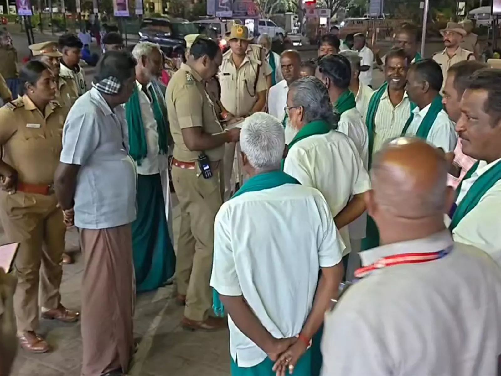 समन रद्द, Nagpur किसान त्रिची में प्रदर्शन समन रद्द, Nagpur किसान त्रिची में प्रदर्शन