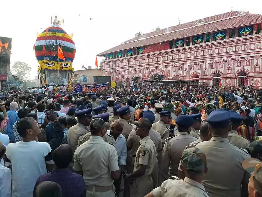 Karnataka : सिरसी में विश्व प्रसिद्ध मरिकम्बा मेला शुरू हुआ Karnataka : सिरसी में विश्व प्रसिद्ध मरिकम्बा मेला शुरू हुआ