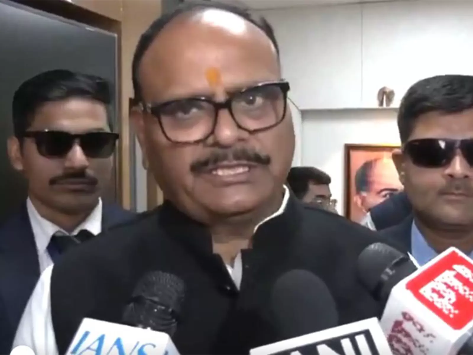 उत्तर प्रदेश में निवेश की अपार संभावनाएं हैं: Deputy Chief Minister Brajesh Pathak उत्तर प्रदेश में निवेश की अपार संभावनाएं हैं: Deputy Chief Minister Brajesh Pathak