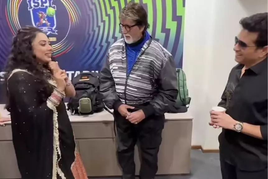 Rupali Ganguly का बड़ा पल, अमिताभ और सचिन के साथ मंच पर डायलॉग प्रस्तुत Rupali Ganguly का बड़ा पल, अमिताभ और सचिन के साथ मंच पर डायलॉग प्रस्तुत