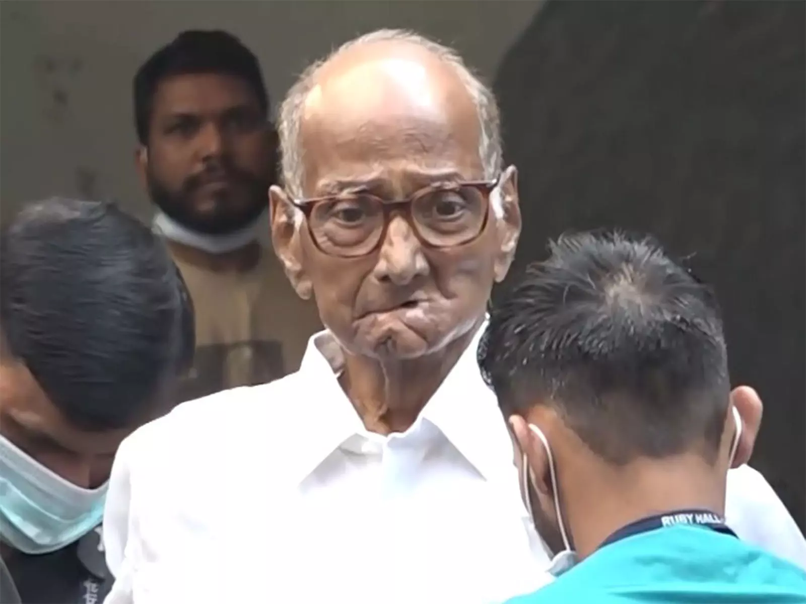 Sharad Pawar को अस्पताल से छुट्टी दे दी गई, हालत पूरी तरह स्थिर Sharad Pawar को अस्पताल से छुट्टी दे दी गई, हालत पूरी तरह स्थिर
