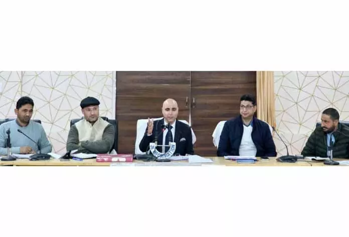 डीसी ने RDD सेक्टर योजनाओं के कार्यान्वयन की समीक्षा की डीसी ने RDD सेक्टर योजनाओं के कार्यान्वयन की समीक्षा की