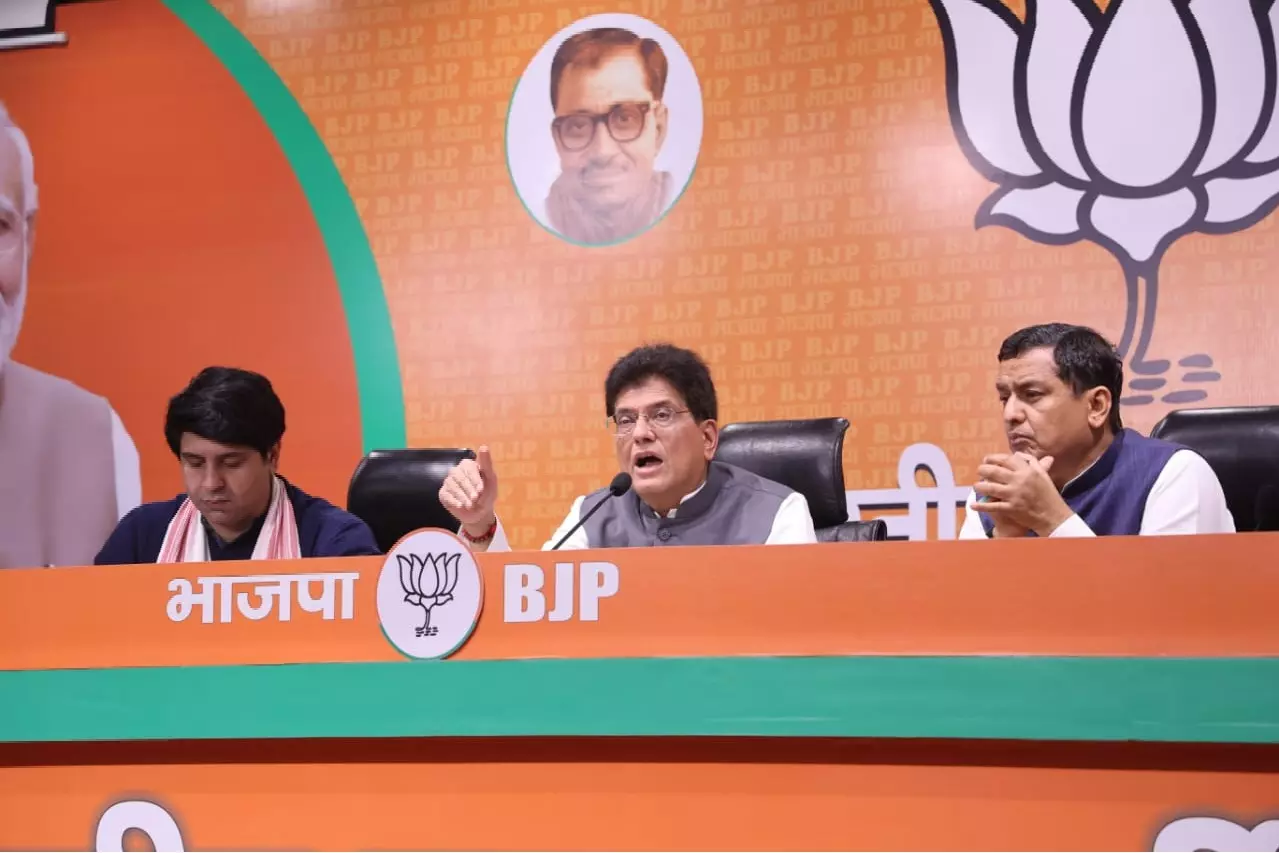 Piyush Goyal ने राहुल गांधी पर साधा निशाना, कांग्रेस की नीति पर उठाए सवाल Piyush Goyal ने राहुल गांधी पर साधा निशाना, कांग्रेस की नीति पर उठाए सवाल
