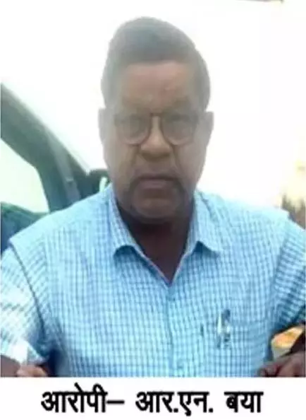 प्राचार्य को रिश्वत रकम के साथ ACB ने दबोचा प्राचार्य को रिश्वत रकम के साथ ACB ने दबोचा