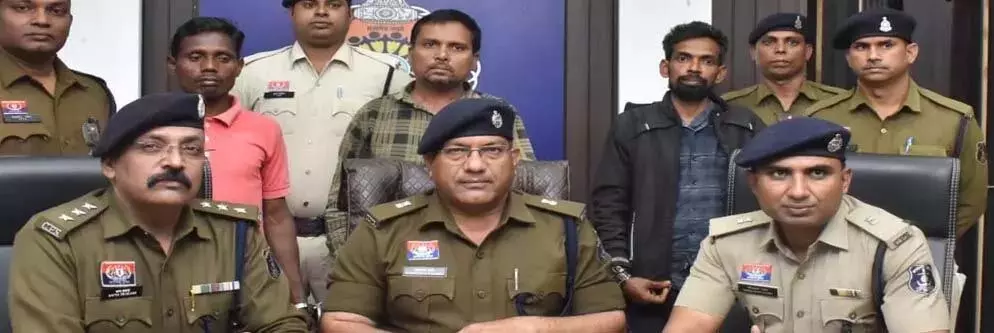 मैकेनिकल इंजीनियर निकला बाइक चोर, रायपुर में आलीशान घर खरीदने के बाद अपराध की दुनिया में रखा कदम मैकेनिकल इंजीनियर निकला बाइक चोर, रायपुर में आलीशान घर खरीदने के बाद अपराध की दुनिया में रखा कदम