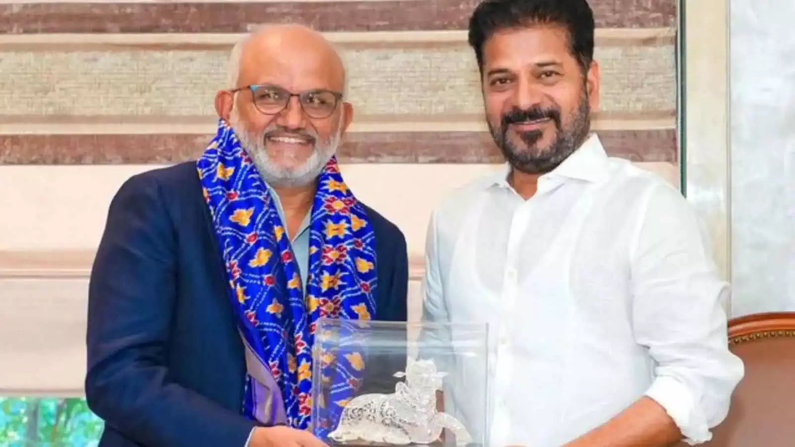 रेवंत रेड्डी और एडोब के CEO ने ‘तेलंगाना राइजिंग 2047’ विजन पर चर्चा की रेवंत रेड्डी और एडोब के CEO ने ‘तेलंगाना राइजिंग 2047’ विजन पर चर्चा की