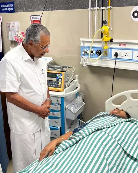 Kerala: एलओपी सतीशन ने वीना जॉर्ज विवाद बढ़ने पर हमले के दावे पर सवाल उठाए Kerala: एलओपी सतीशन ने वीना जॉर्ज विवाद बढ़ने पर हमले के दावे पर सवाल उठाए