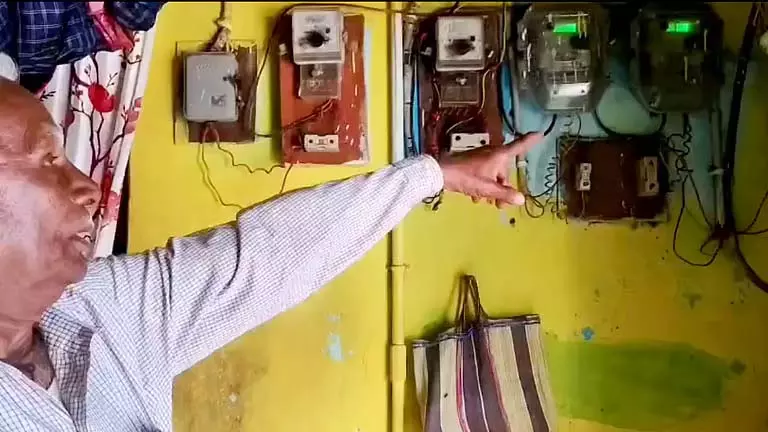 Meter Reading को लेकर हो रही परेशानी से खड़गपुर के लोग नाराज़ Meter Reading को लेकर हो रही परेशानी से खड़गपुर के लोग नाराज़