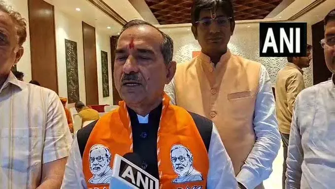 Madan Rathore ने पंचायती राज में दो से अधिक बच्चों वाले उम्मीदवारों पर निर्णय स्वीकार किया Madan Rathore ने पंचायती राज में दो से अधिक बच्चों वाले उम्मीदवारों पर निर्णय स्वीकार किया