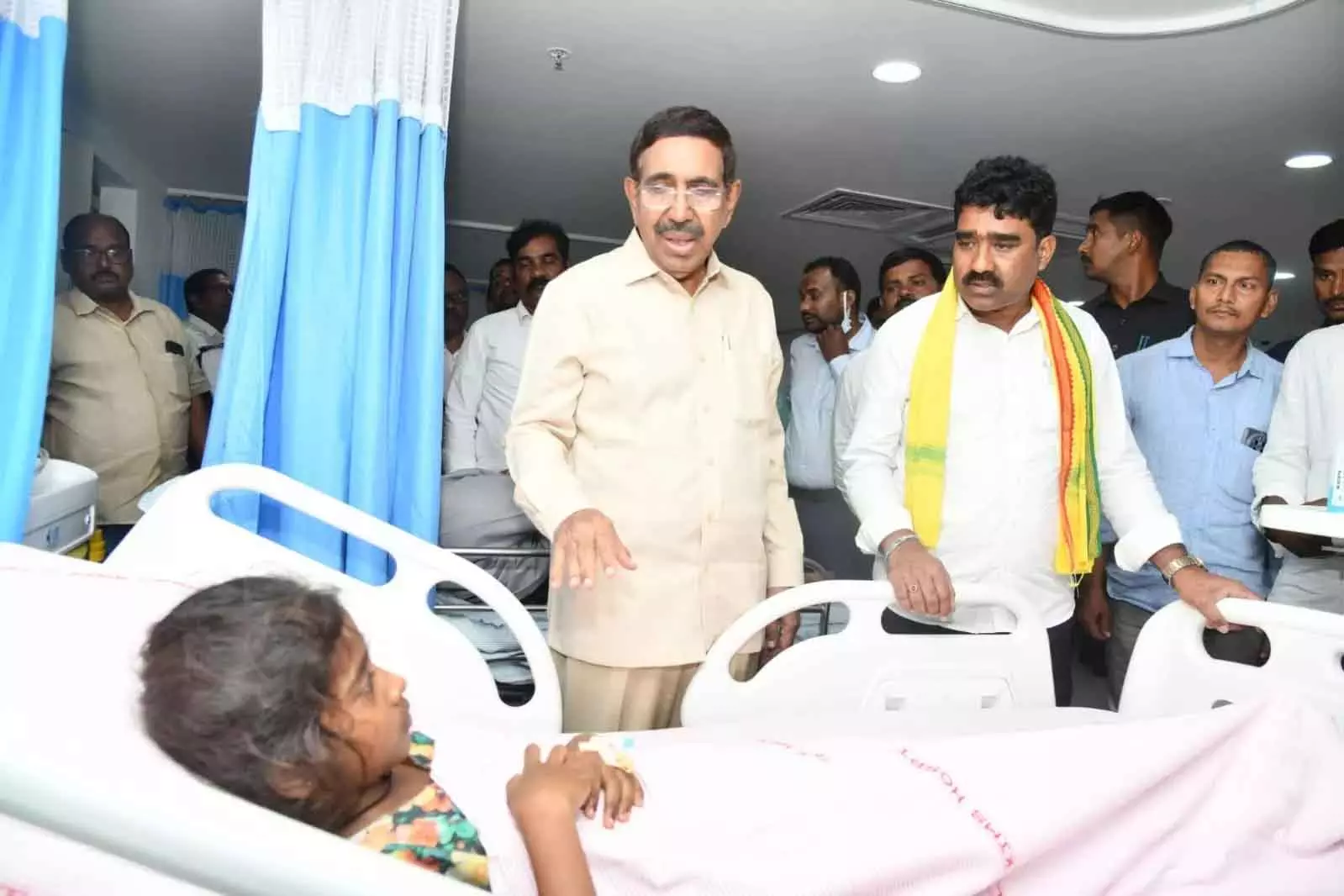 Srikakulam में डायरिया हालात का रिव्यू, प्रभावितों को मदद का भरोसा Srikakulam में डायरिया हालात का रिव्यू, प्रभावितों को मदद का भरोसा