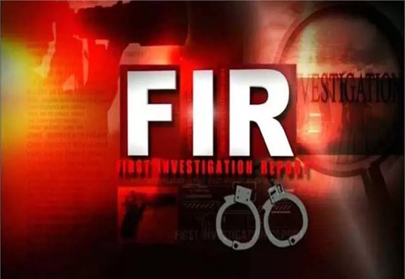शराब पीकर बुजुर्ग महिला से बदसलूकी, रेलवे ने दो युवकों के खिलाफ FIR दर्ज शराब पीकर बुजुर्ग महिला से बदसलूकी, रेलवे ने दो युवकों के खिलाफ FIR दर्ज