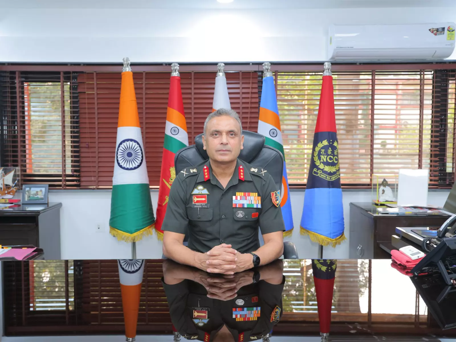 NCC के महानिदेशक लेफ्टिनेंट जनरल वीरेंद्र वत्स तीन दिवसीय आधिकारिक दौरे पर केरल पहुंचे NCC के महानिदेशक लेफ्टिनेंट जनरल वीरेंद्र वत्स तीन दिवसीय आधिकारिक दौरे पर केरल पहुंचे
