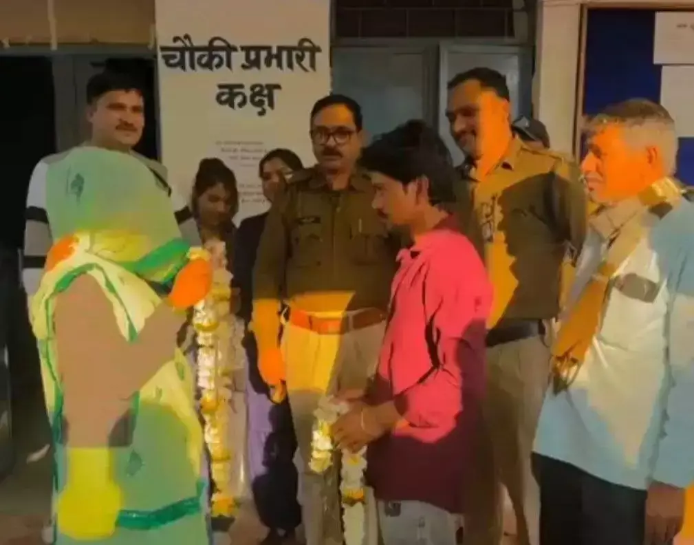 Damoh: पुलिस की पहल से बिछड़ा परिवार मिला Damoh: पुलिस की पहल से बिछड़ा परिवार मिला