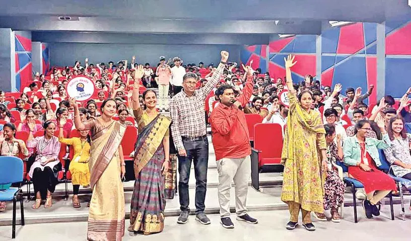 CMR इंजीनियरिंग कॉलेज ने CSI AI 100K प्रोग्राम होस्ट किया CMR इंजीनियरिंग कॉलेज ने CSI AI 100K प्रोग्राम होस्ट किया