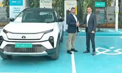 Technology: Tata Passenger Electric Mobility और Shell India की पार्टनरशिप, देश में बनाए 21 नए EV चार्जिंग हब Technology: Tata Passenger Electric Mobility और Shell India की पार्टनरशिप, देश में बनाए 21 नए EV चार्जिंग हब