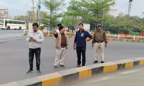 Indore : ट्रैफिक को आसान बनाने के लिए IMC लेफ्ट-टर्न की रुकावटें हटाएगी Indore : ट्रैफिक को आसान बनाने के लिए IMC लेफ्ट-टर्न की रुकावटें हटाएगी