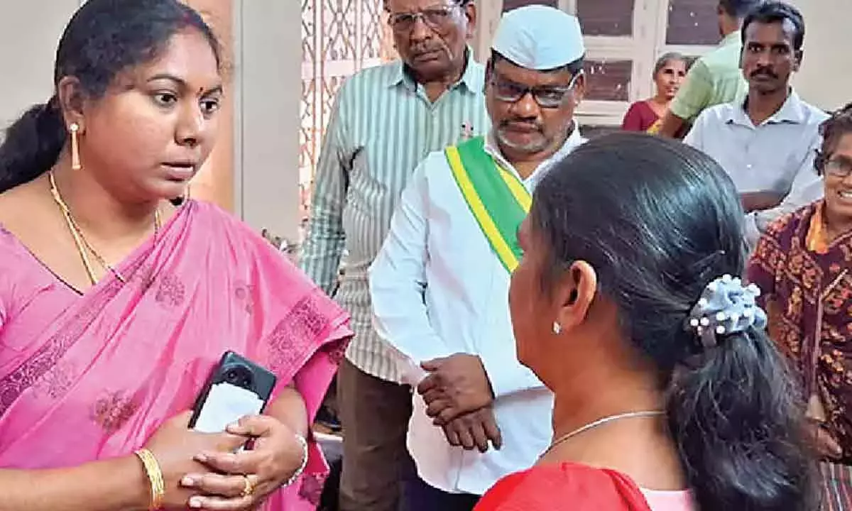 DLSA सचिव ने मनासा अस्पताल का दौरा किया DLSA सचिव ने मनासा अस्पताल का दौरा किया