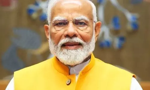 वीर सावरकर ने देश को गुलामी की जंजीरों से मुक्त कराने के लिए जीवन समर्पित किया: पीएम मोदी