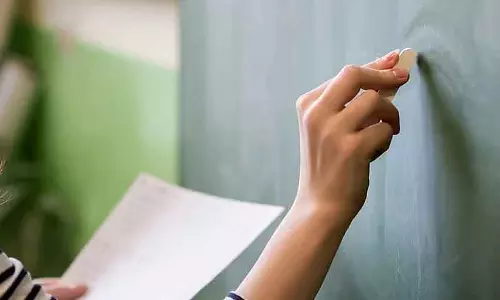 Karnataka : प्री-स्कूलों की संस्था चाहती है कि नए नियमों को आसान बनाया जाए और फिर से तैयार किया जाए Karnataka : प्री-स्कूलों की संस्था चाहती है कि नए नियमों को आसान बनाया जाए और फिर से तैयार किया जाए