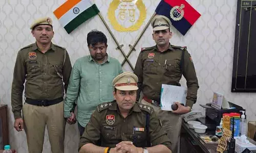 Gurugram: गर्लफ्रेंड का इंटरव्यू कैंसिल करने के लिए बम धमकी देने वाला शख्स गिरफ्तार Gurugram: गर्लफ्रेंड का इंटरव्यू कैंसिल करने के लिए बम धमकी देने वाला शख्स गिरफ्तार