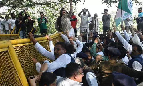 MNREGA: Haryana कांग्रेस के नेता विरोध मार्च निकालने पर हिरासत में लिए गए