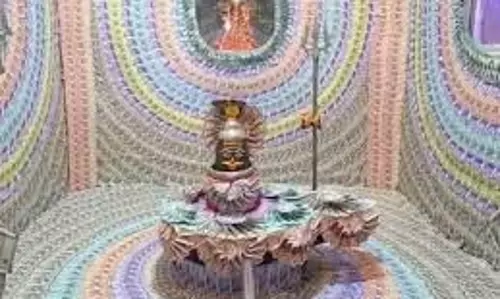Ujjain: श्री बुद्धेश्वर महादेव का 1 करोड़ 31 लाख रुपये के नोटों से हुआ शृंगार