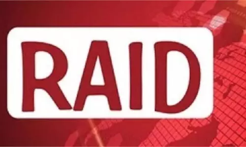 Kathua: पुलिस की छापेमारी, अवैध कारोबार पर बड़ी चोट Kathua: पुलिस की छापेमारी, अवैध कारोबार पर बड़ी चोट