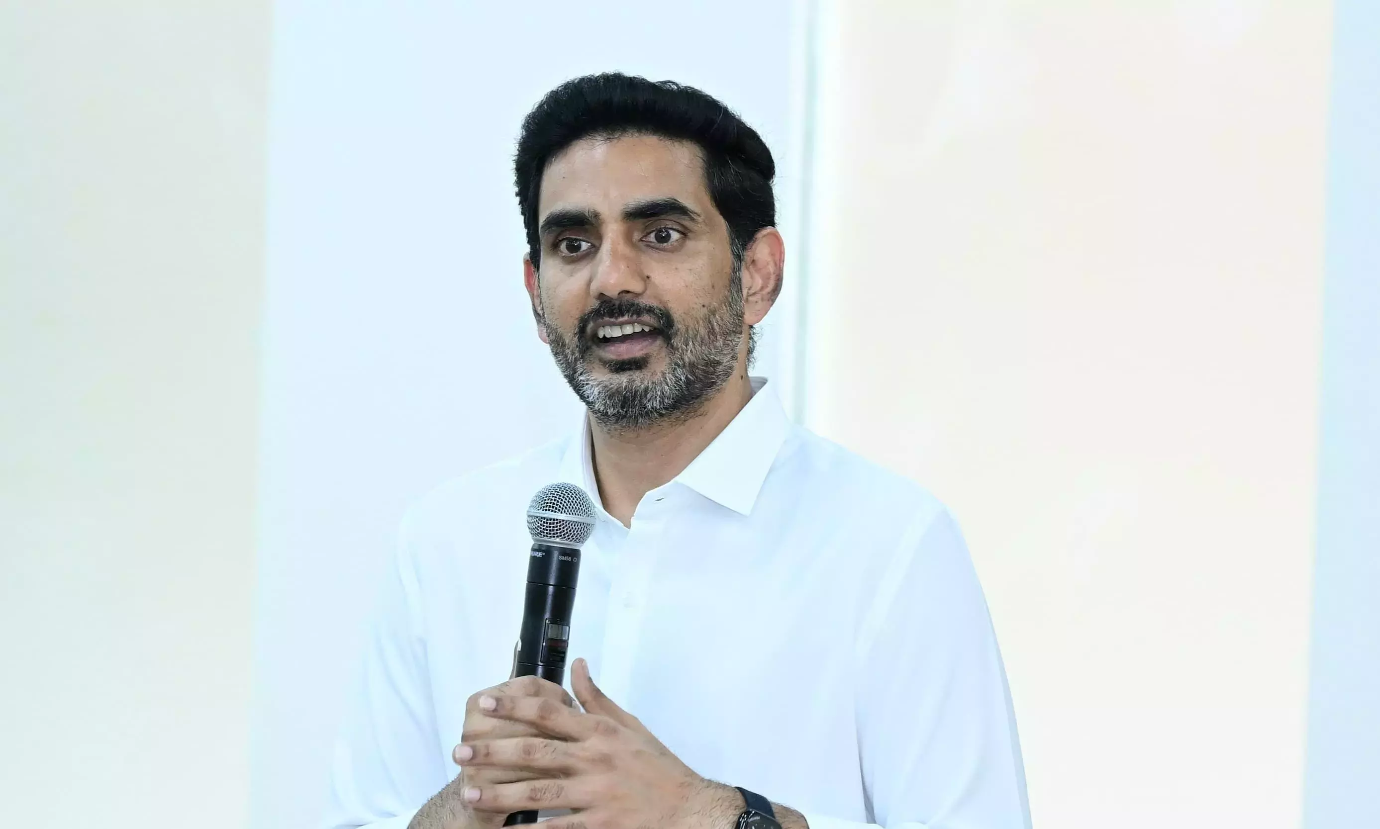 Lokesh का दावा, हेरिटेज और वीएसआर एविएशन के बीच कोई संबंध नहीं Lokesh का दावा, हेरिटेज और वीएसआर एविएशन के बीच कोई संबंध नहीं