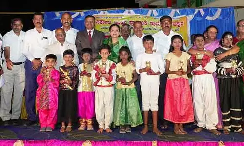 Karnataka : मदपुरा सरकारी स्कूल के नए कमरे का उद्घाटन,