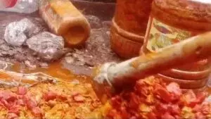 Farrukhabad: अचार निर्माण में लापरवाही का मामला