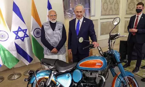 PM ने इज़राइली टेक इनोवेशन प्रदर्शनी का दौरा किया, कंपनियों को भारत में निवेश करने के लिए आमंत्रित किया PM ने इज़राइली टेक इनोवेशन प्रदर्शनी का दौरा किया, कंपनियों को भारत में निवेश करने के लिए आमंत्रित किया