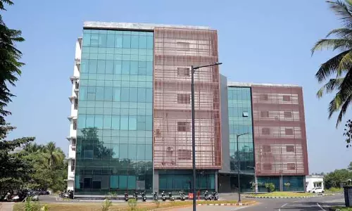 रामनट्टुकरा KINFRA इन्फॉर्मेशन टेक्नोलॉजी क्रांति के लिए तैयार हो रहा है